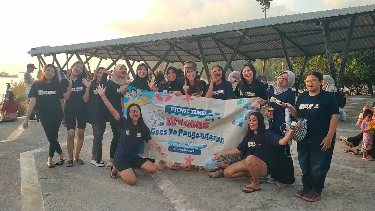 Seluruh Karyawan IVY Group